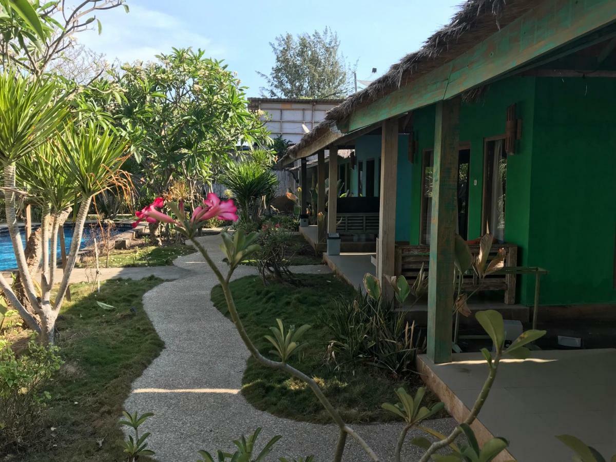 Maha Putri Bungalows Gili Trawangan Dış mekan fotoğraf